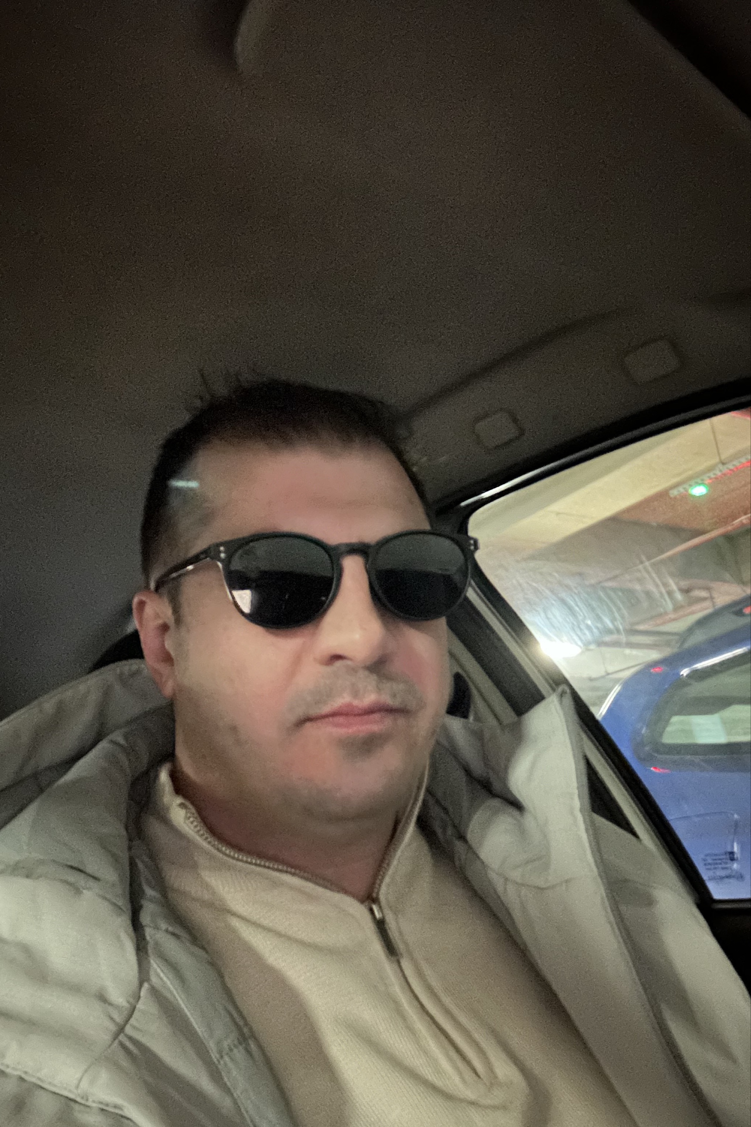 Emre — photo 3 on Lushme