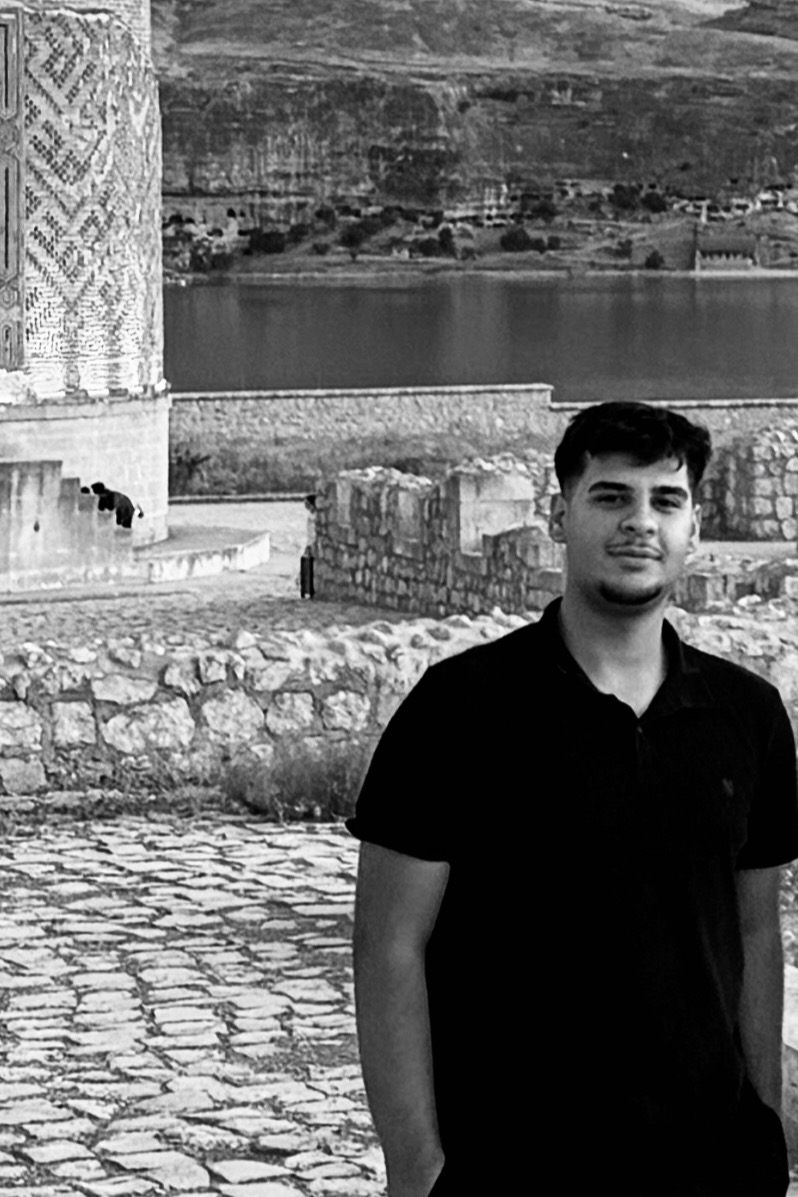 Yekda SABANCI — photo 2 on Lushme
