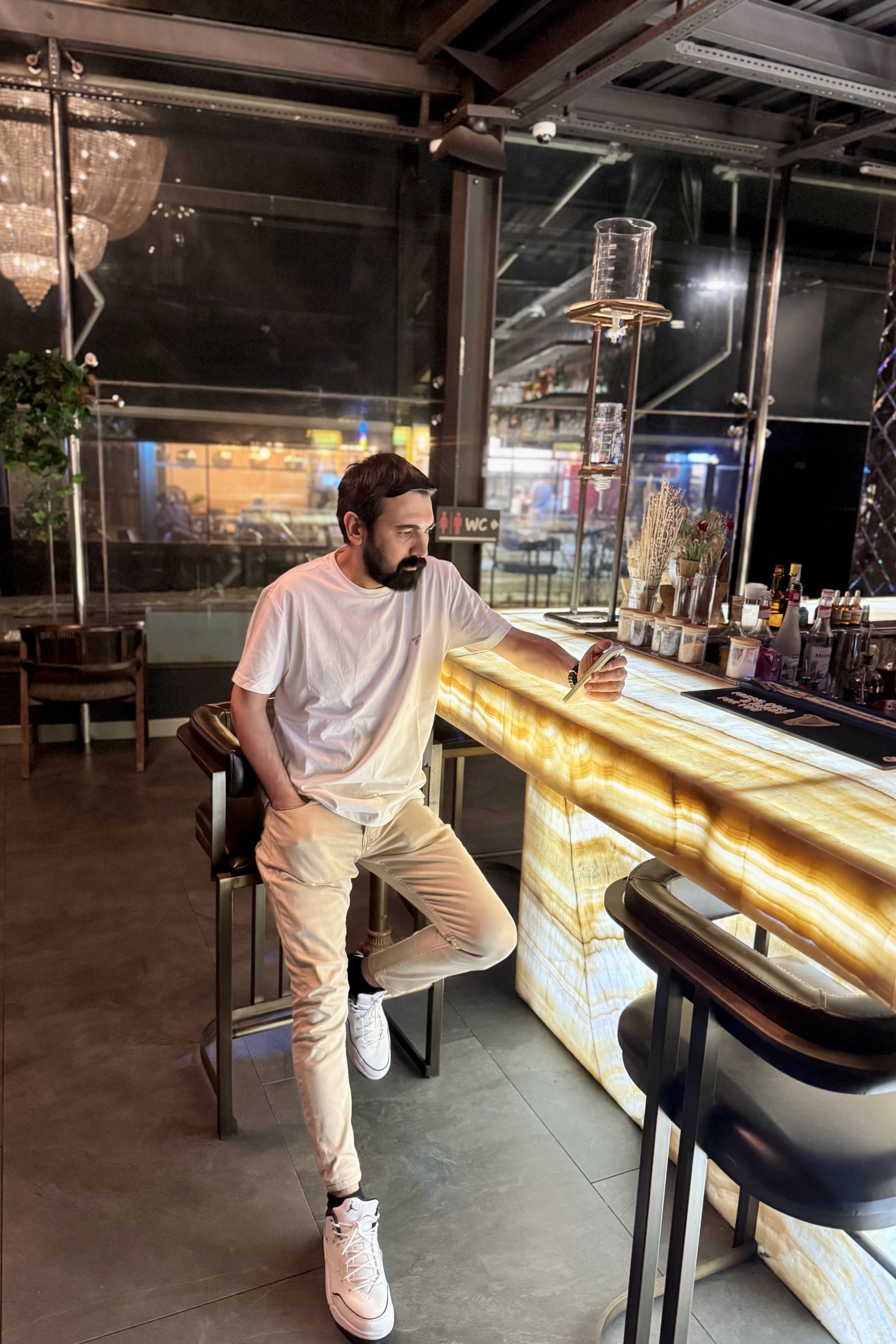 Burhan Karadağ — photo 6 on Lushme