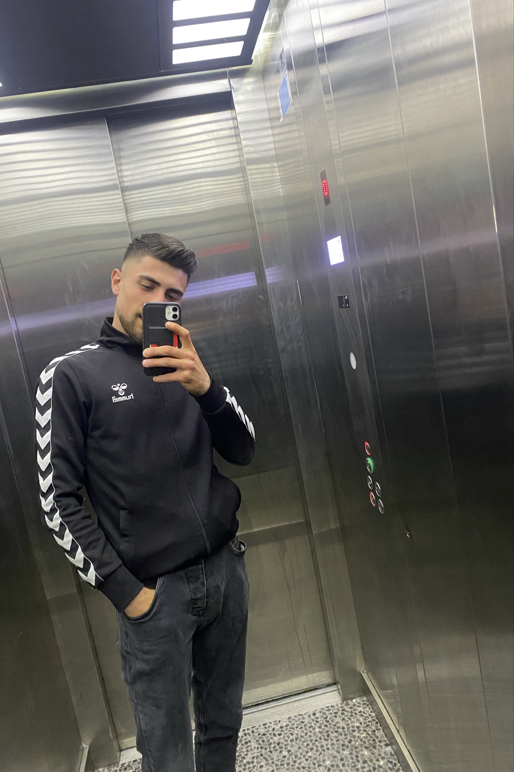 Beratzorlu507 — photo 5 on Lushme