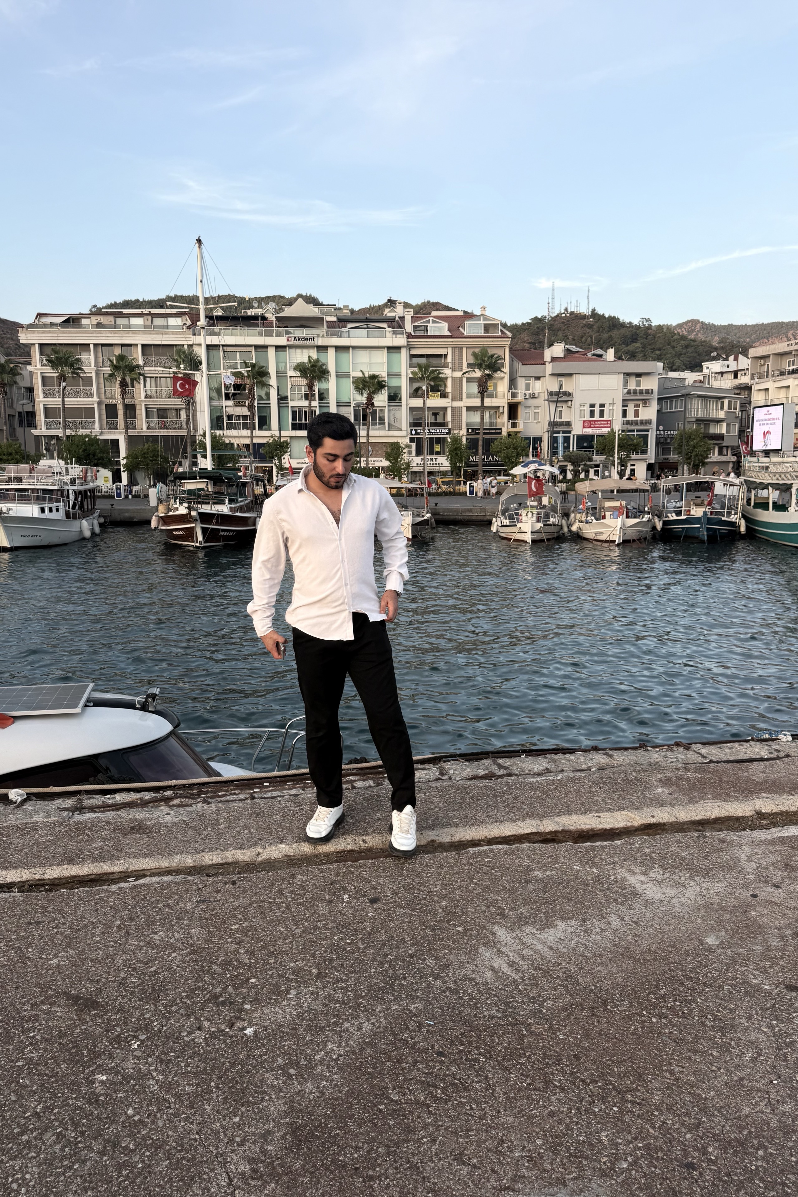 Burak Sağlam — photo 6 on Lushme
