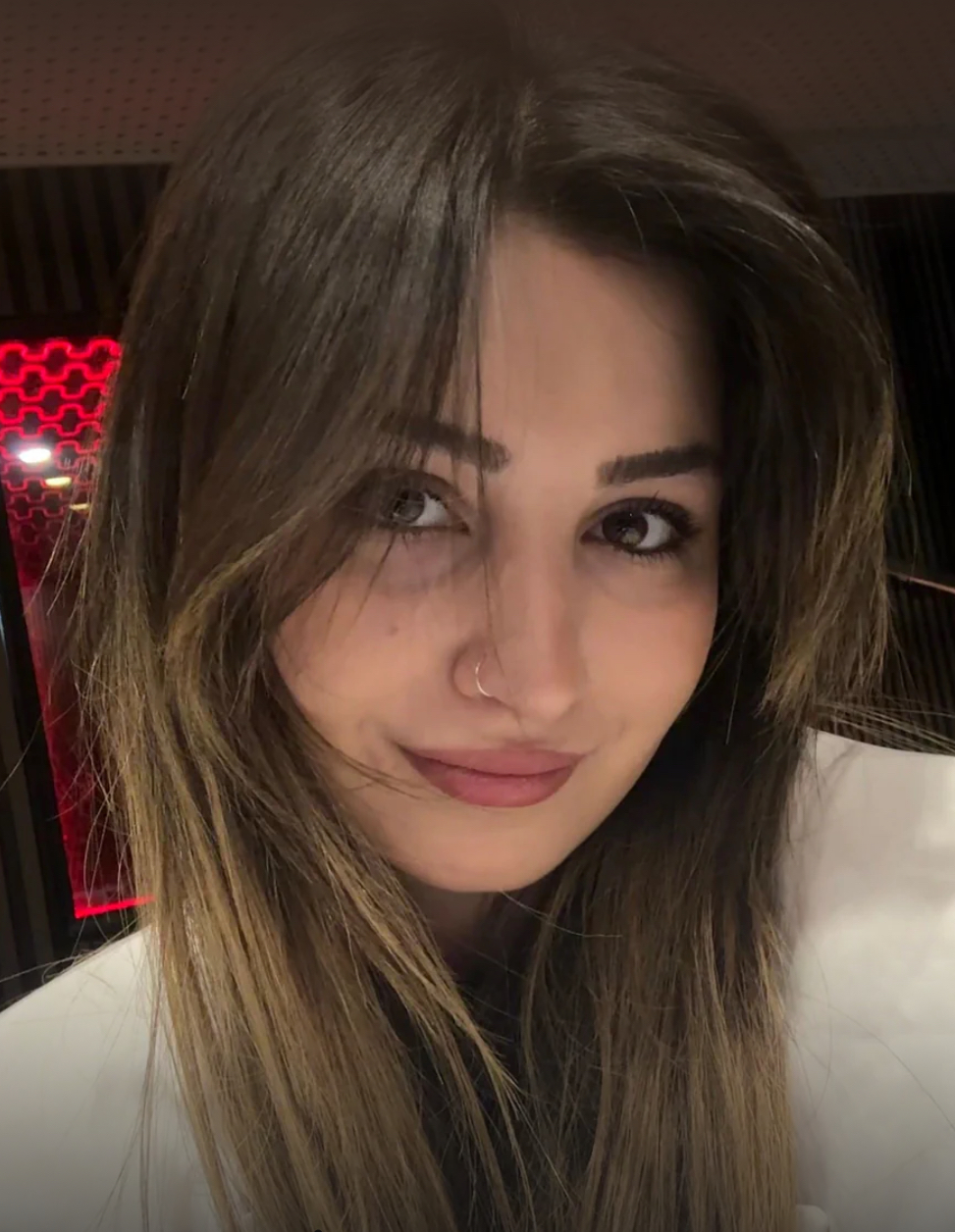 Melis Demir — photo 2 on Lushme