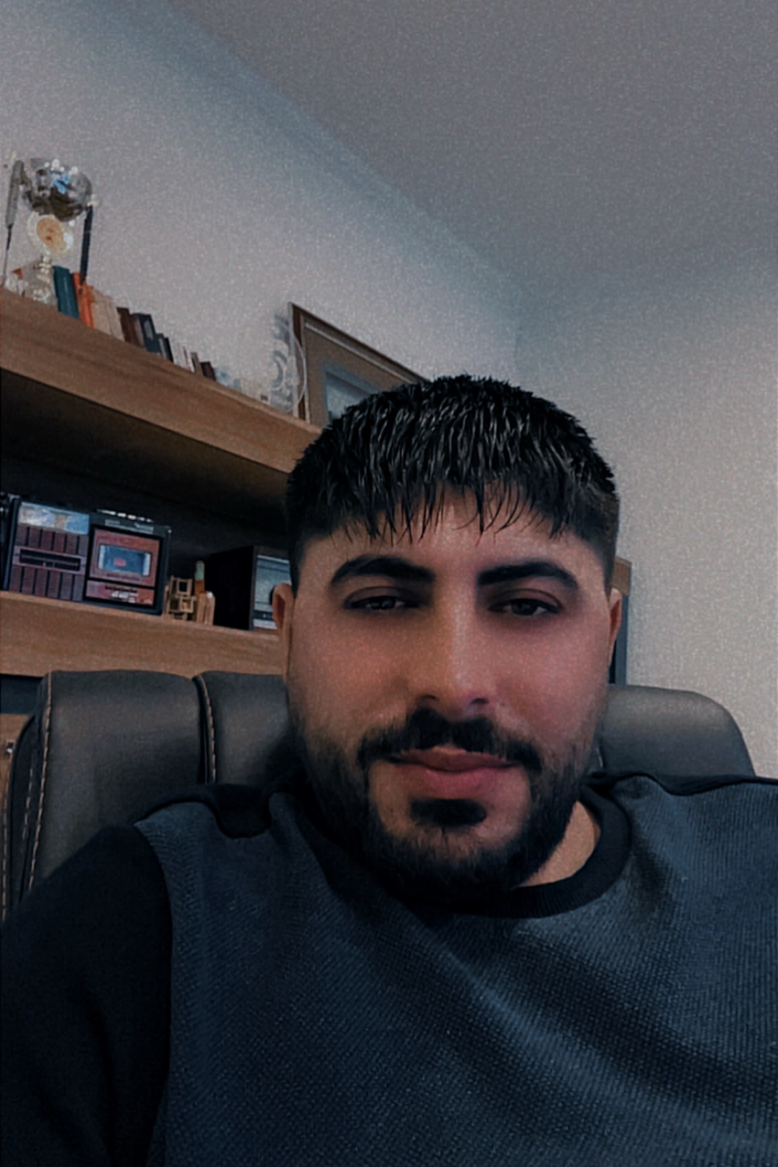 Ömer besim Göktürk — photo 5 on Lushme