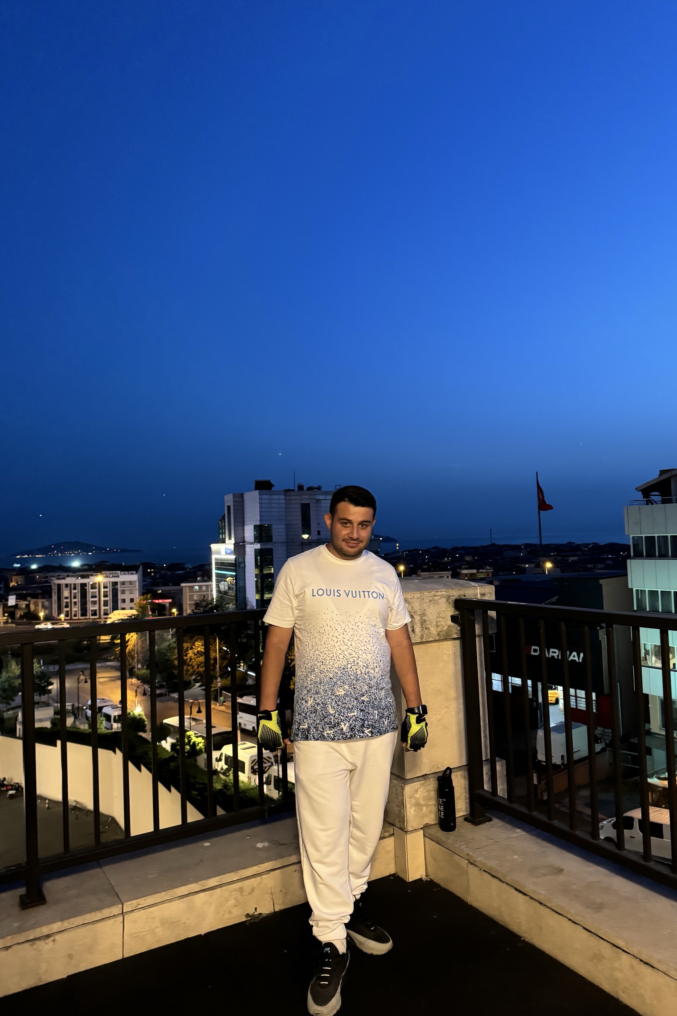 onur akcan — photo 4 on Lushme