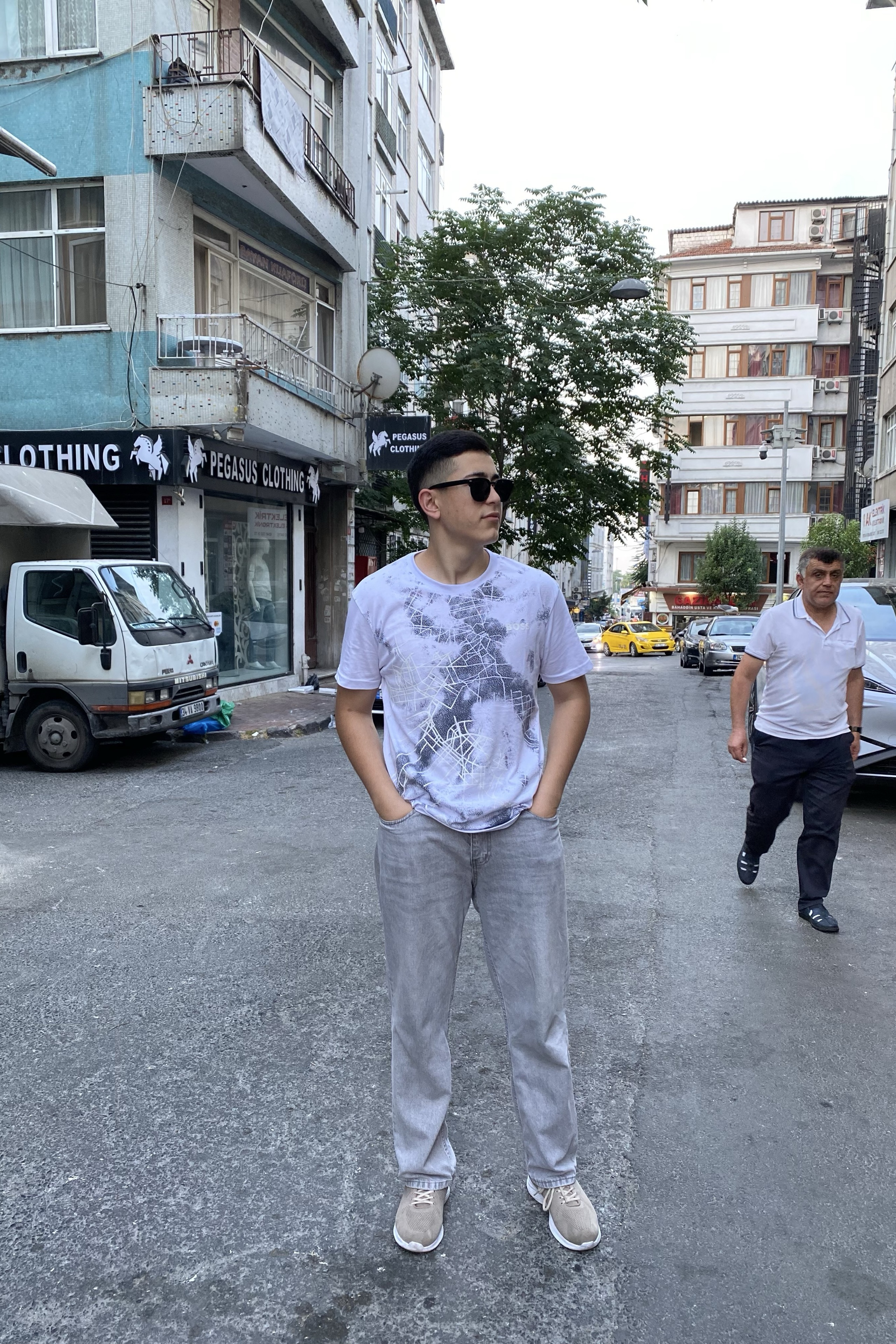Abror Komıljonov — photo 2 on Lushme